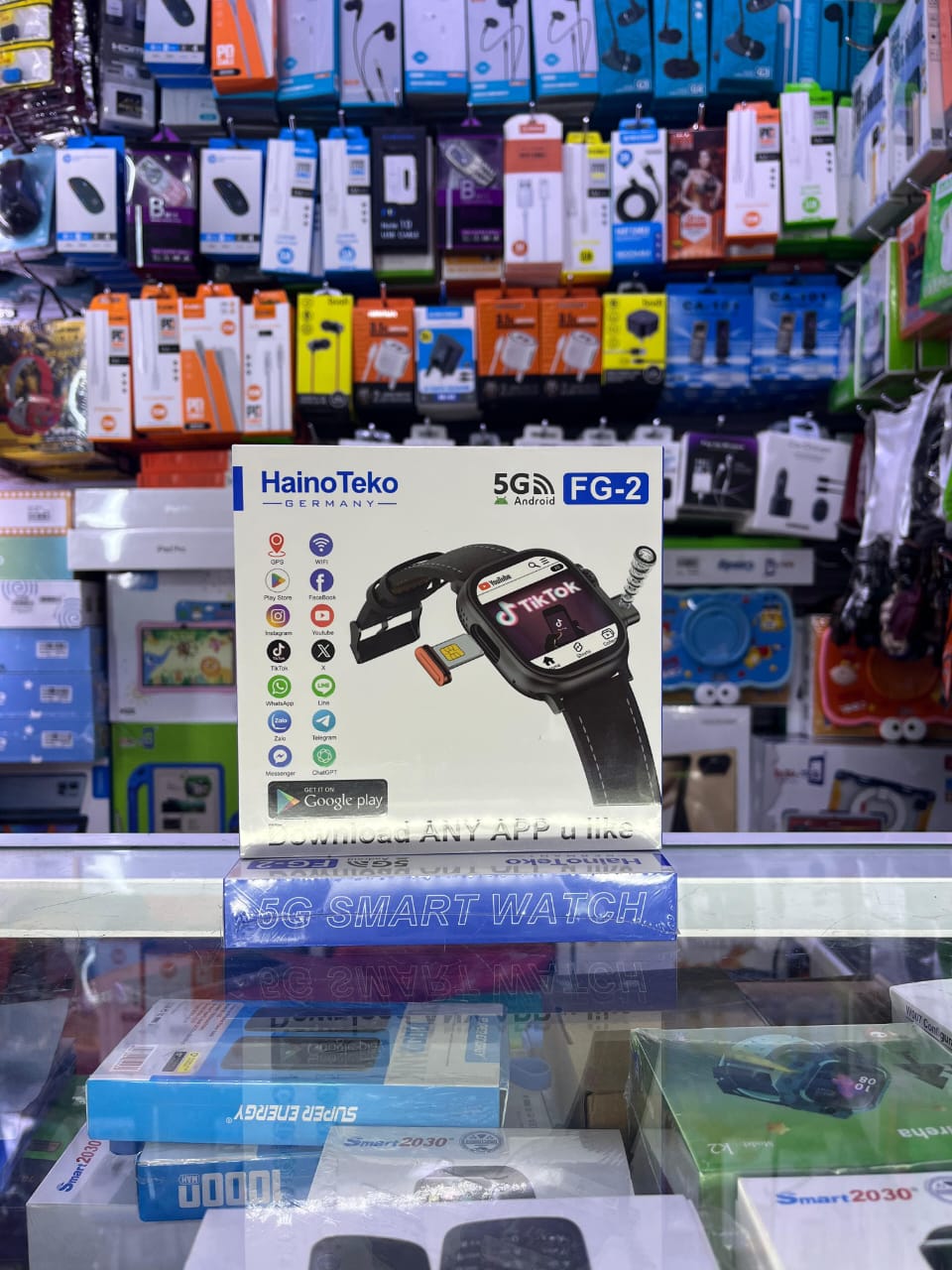 Hainoteko Smartwatch with Simcard slot